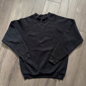 2000s Black Men's Sweater Medium